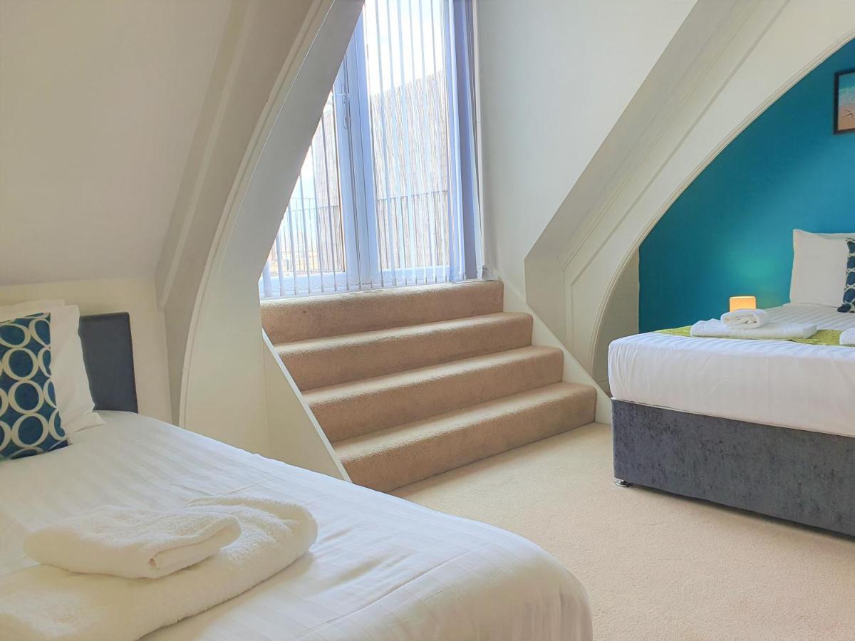 Central Apartments - Spacious 2 Beds Суиндон Экстерьер фото